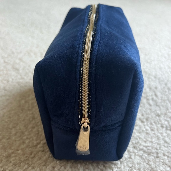 Christian DIOR Beauty Navy Blue Velvet Makeup Bag - Picture 4 of 6